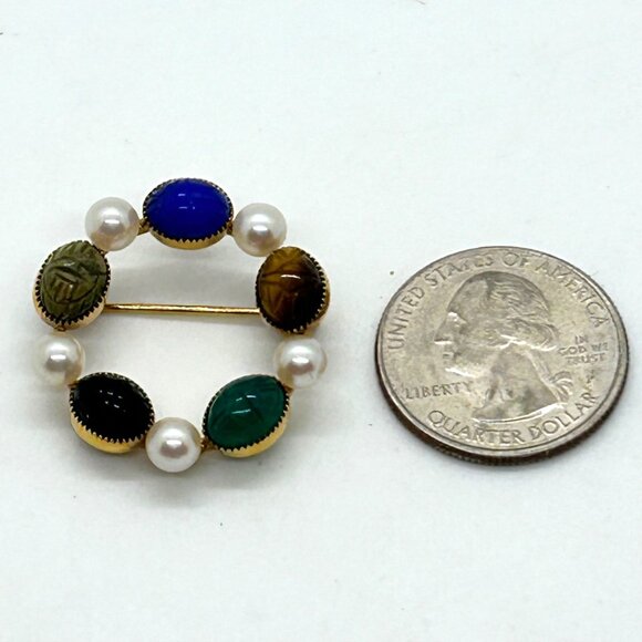 Wells Jewelry - Vtg Wells Brooch Egyptian Revival Scarab Stone14k Gold-Filled Faux Pearl Wreath